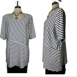 Brody Myles Collection Black  and White Striped Short S Top Size 16